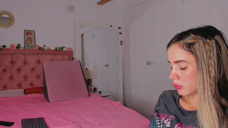 Ana_Saenz's Streamate show and profile