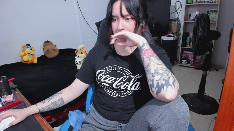 Red_Pandemonium's Streamate show and profile