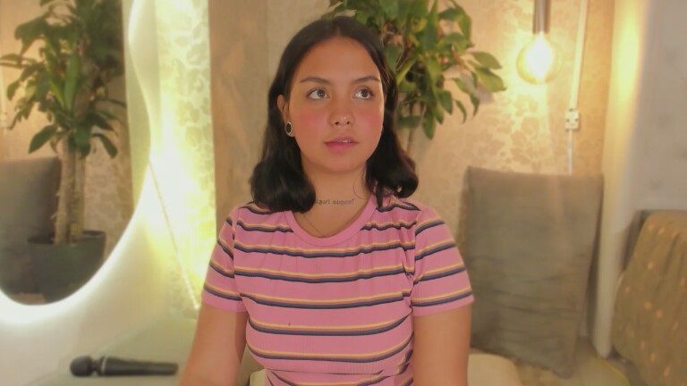 Shehell's Streamate show and profile