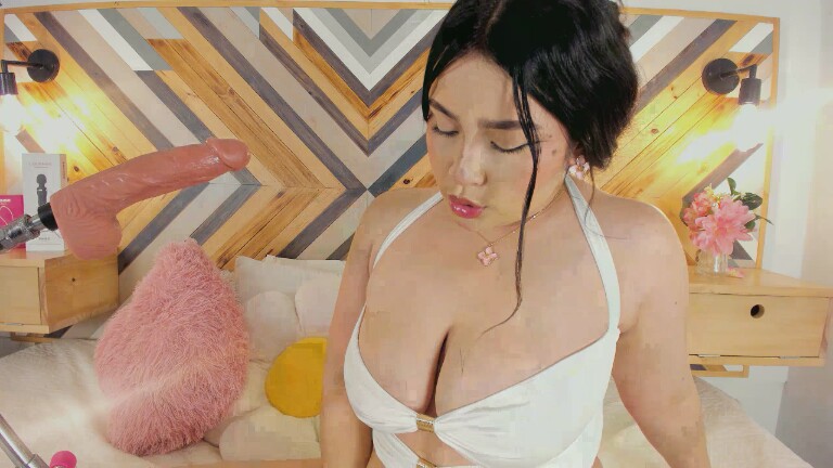 ZairaCleef's Streamate show and profile