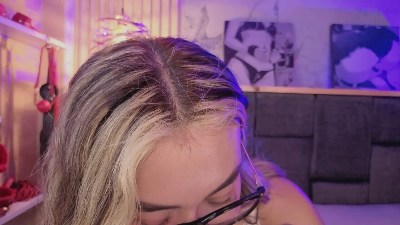 Victoria_Lennoxx