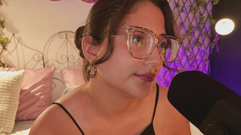 HaileyBunny_18's Streamate show and profile