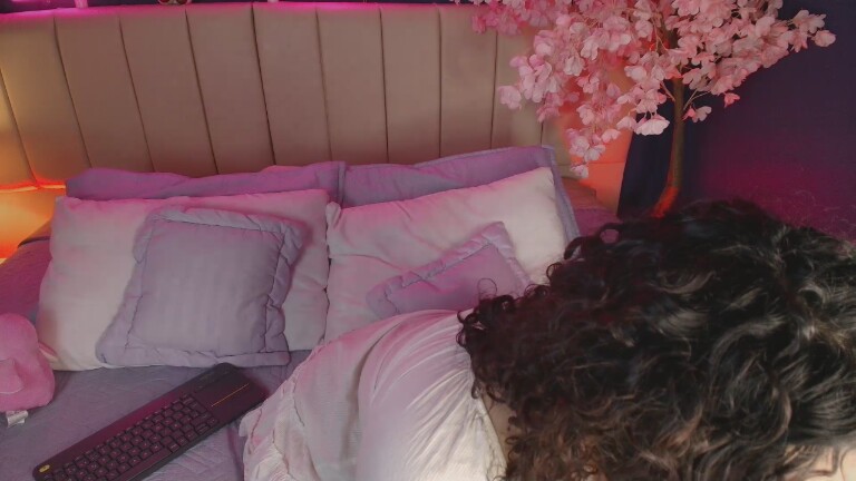 ZarahRosse's Streamate show and profile