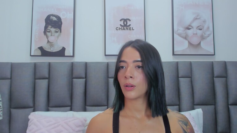 AmberrGreey's Streamate show and profile