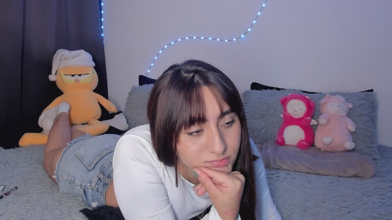 RoseHoldenn's Streamate show and profile