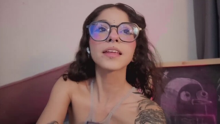 Gaia33's Streamate show and profile