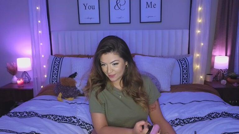 Ameliajade111's Streamate show and profile