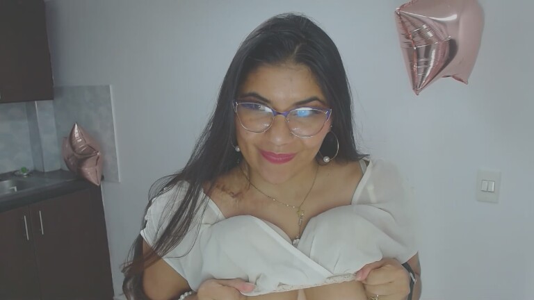 LunaDumont's Streamate show and profile