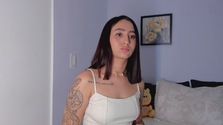 RoseHoldenn's Streamate show and profile