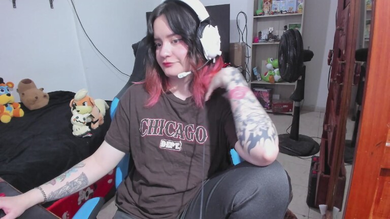 Red_Pandemonium's Streamate show and profile