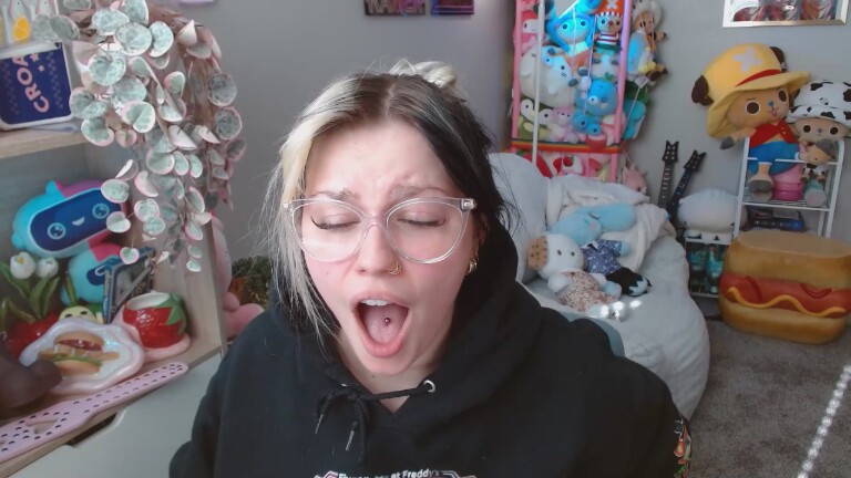 Angelina_Glass's Streamate show and profile