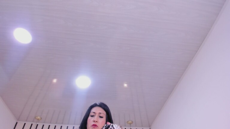 IvanaRusso's Streamate show and profile