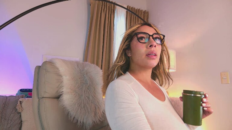 sarareynoldsX's Streamate show and profile