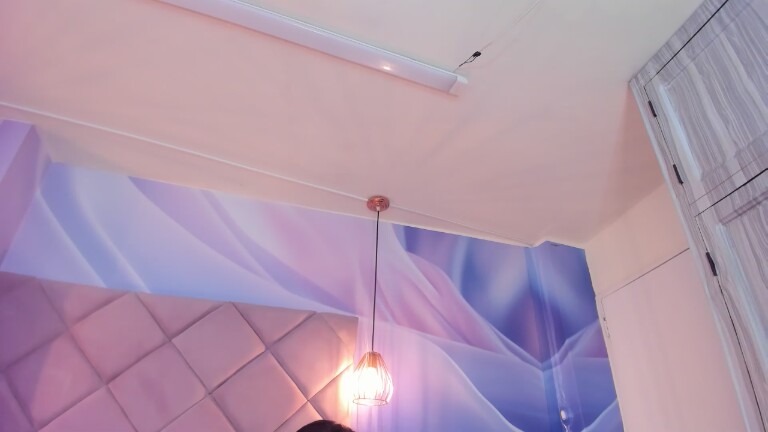 ViolletaRosse's Streamate show and profile