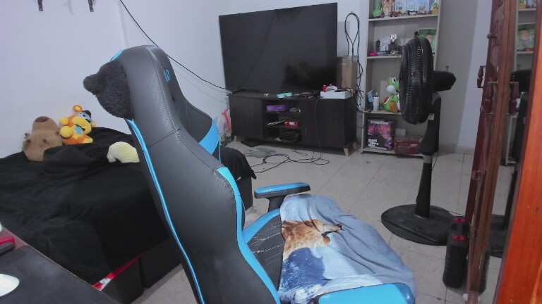 Red_Pandemonium's Streamate show and profile