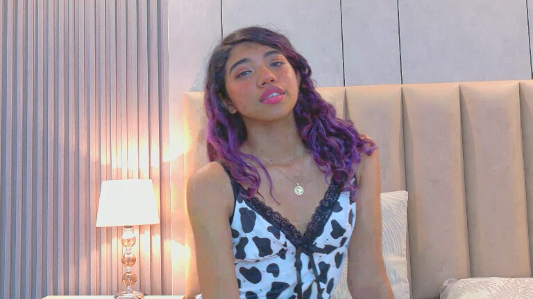 AlejandraOjeda's Streamate show and profile