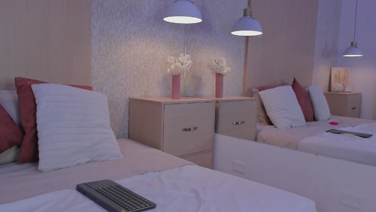 Aly_Brownn's Streamate show and profile