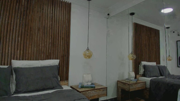 MaraMoore's Streamate show and profile