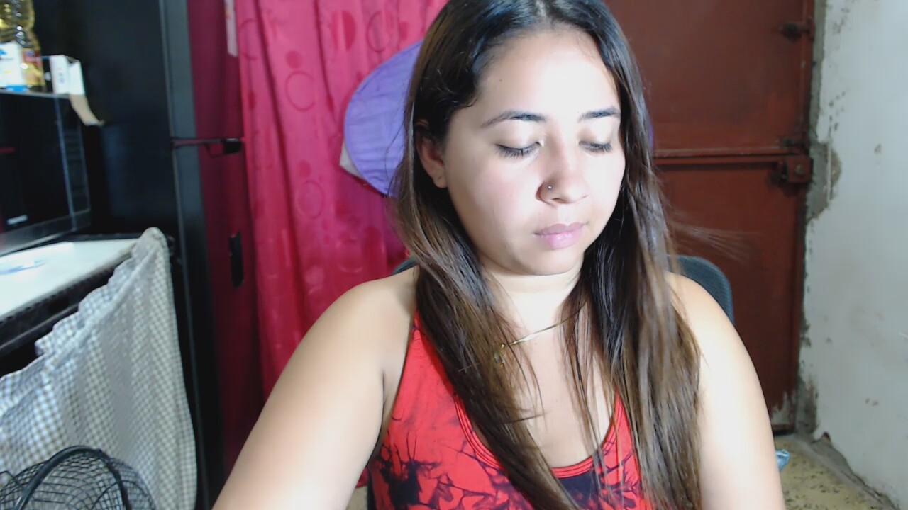 DannaHot25