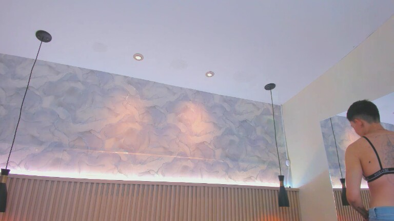 ZoeHenao's Streamate show and profile