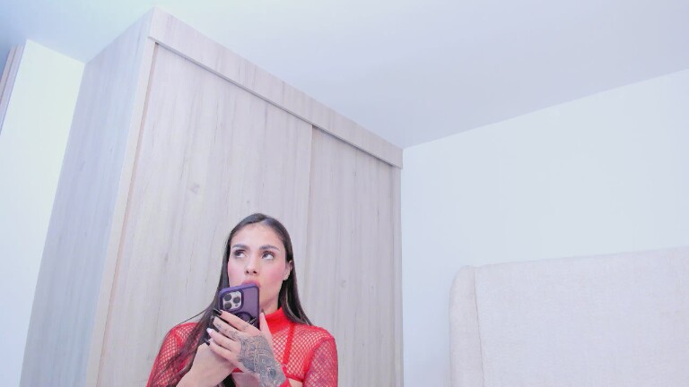 SaraBacker's Streamate show and profile