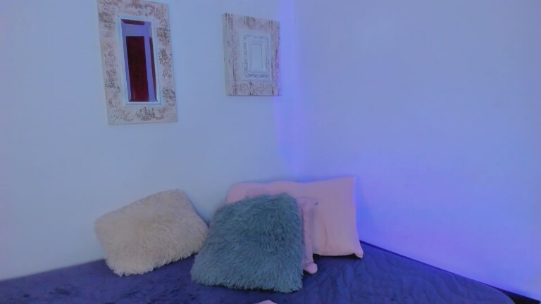 AriahDoll's Streamate show and profile