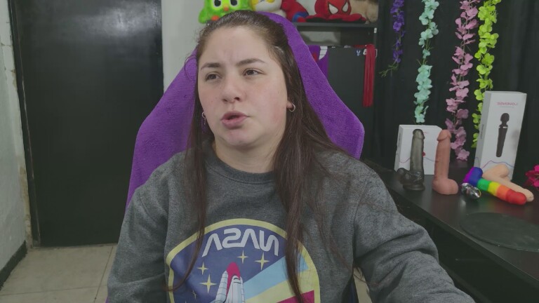 annbronw's Streamate show and profile