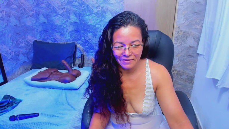 MatureePure's Streamate show and profile