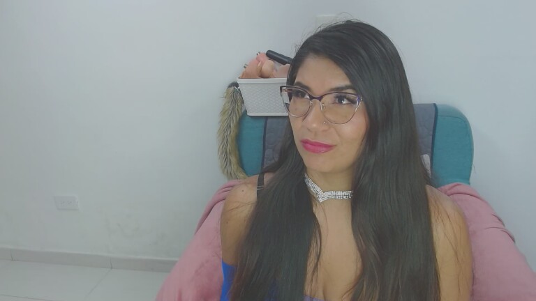 LunaDumont's Streamate show and profile