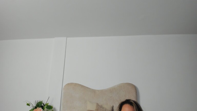 MaliaDavis's Streamate show and profile